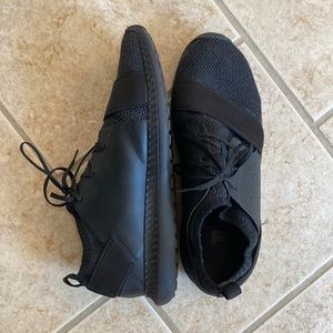 Men’s under armour athletic shoes